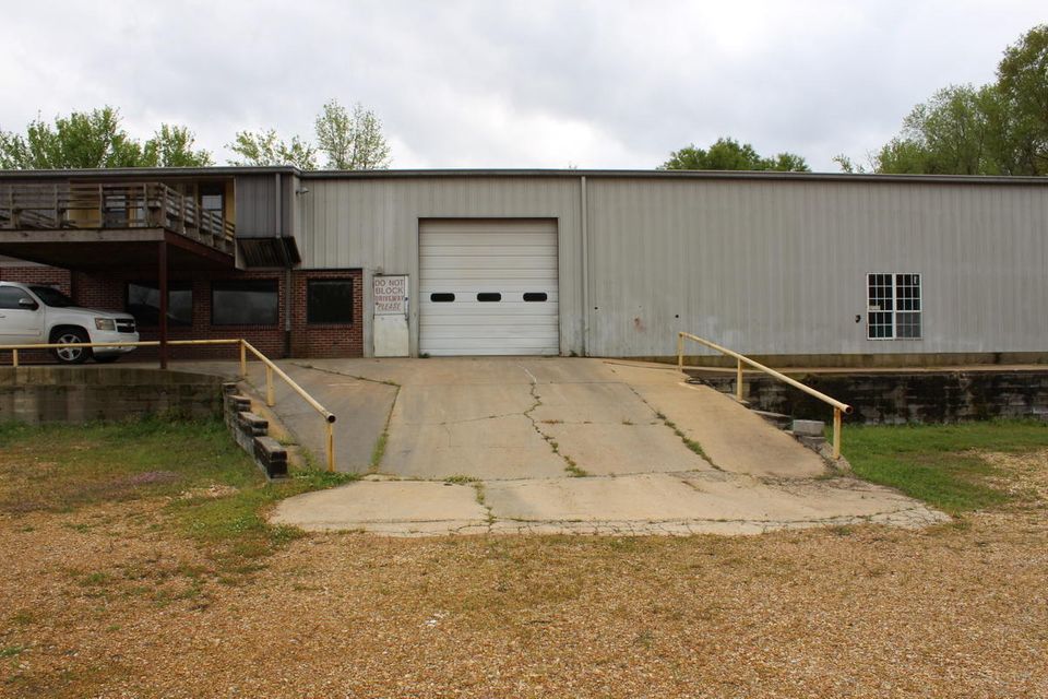 310 Idlewild Rd, Columbus, MS 39702